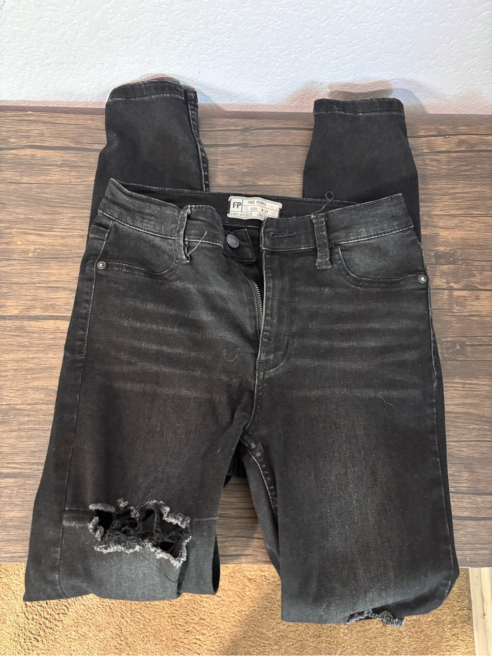 Free People black jeans size waist 27
